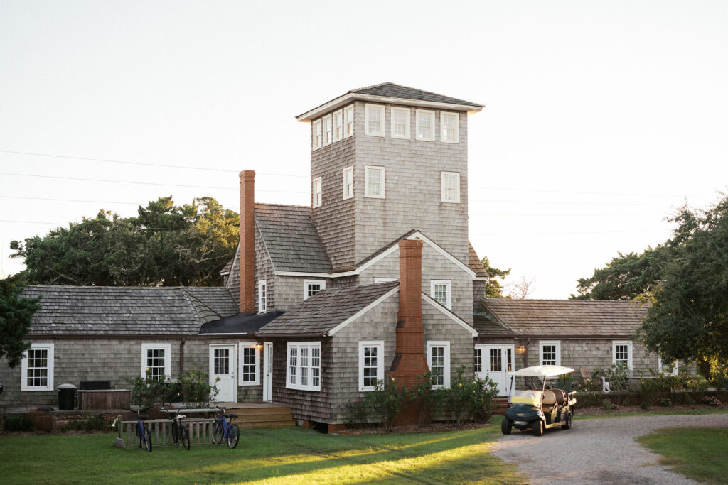 berkley manor, an ocracoke wedding venue